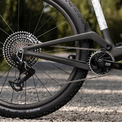 Scott Spark RC MY27: XC race bike na Authentic Bike Shop
